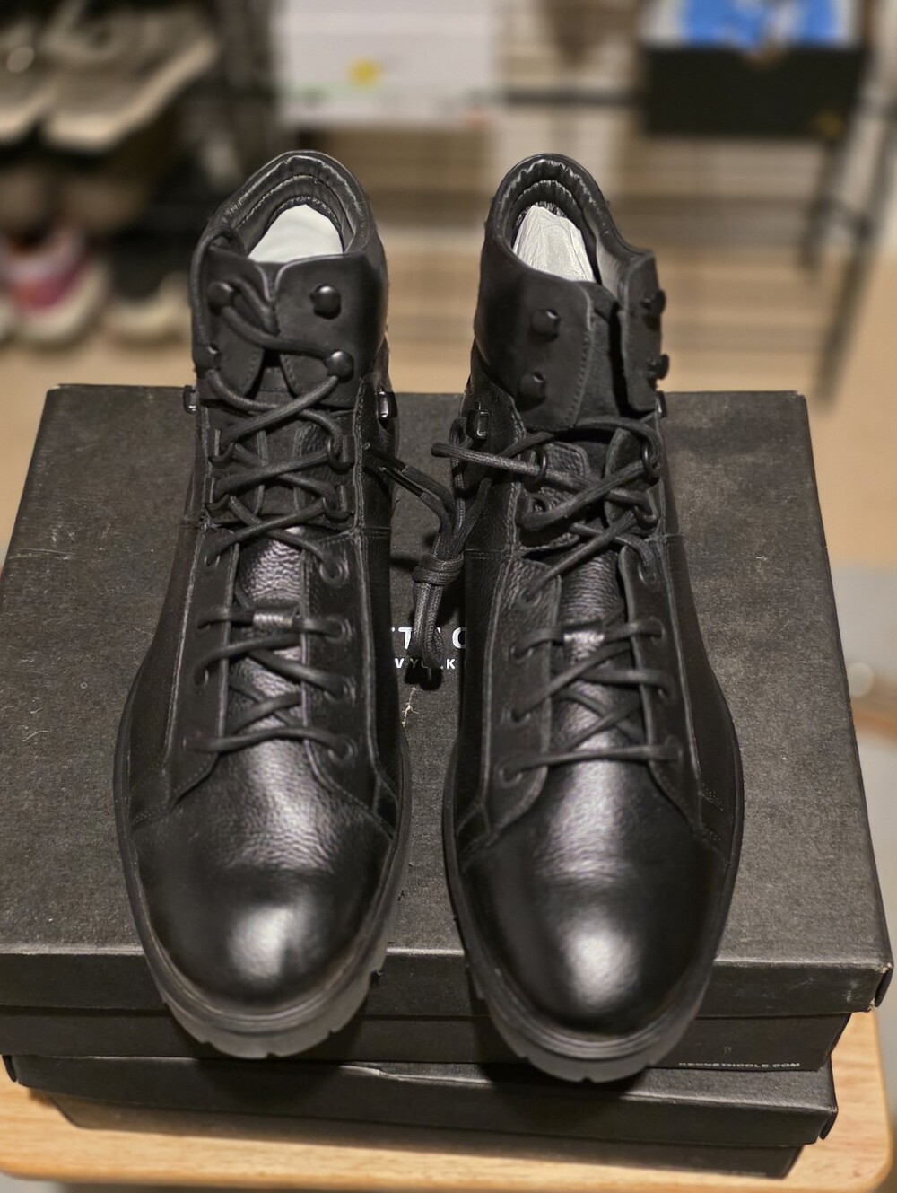 Black Men's Leather Lace-Up Boots